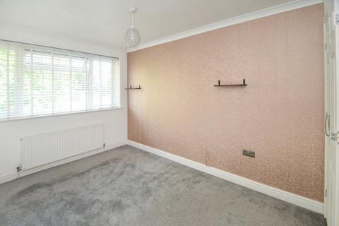 3 bedroom terraced house for sale, Glistening Glade, Rainham, Gillingham, ME8