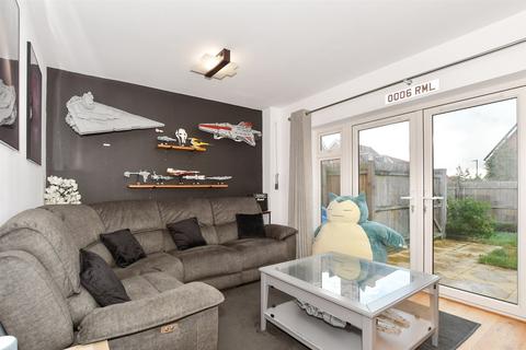 4 bedroom end of terrace house for sale, Edwin Street, Burgess Hill, West Sussex