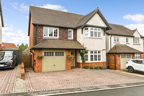 4 bedroom detached house for sale, Yew Gardens, Waterlooville, Hampshire