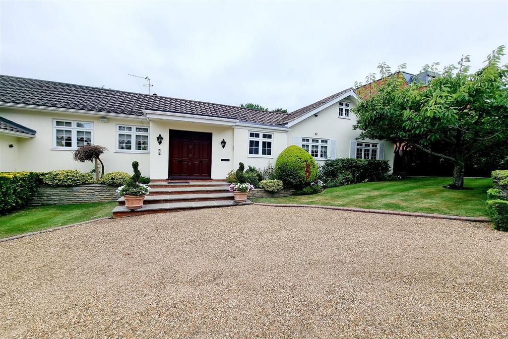 GRAND ENTRANCE PORCH &amp; BUNGALOW: