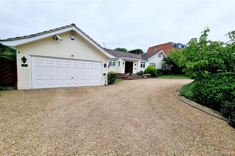 4 bedroom detached bungalow for sale, Ridgemount Gardens, Enfield