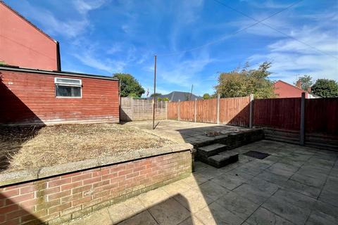 3 bedroom end of terrace house for sale, Badminton Road, Gloucester GL4