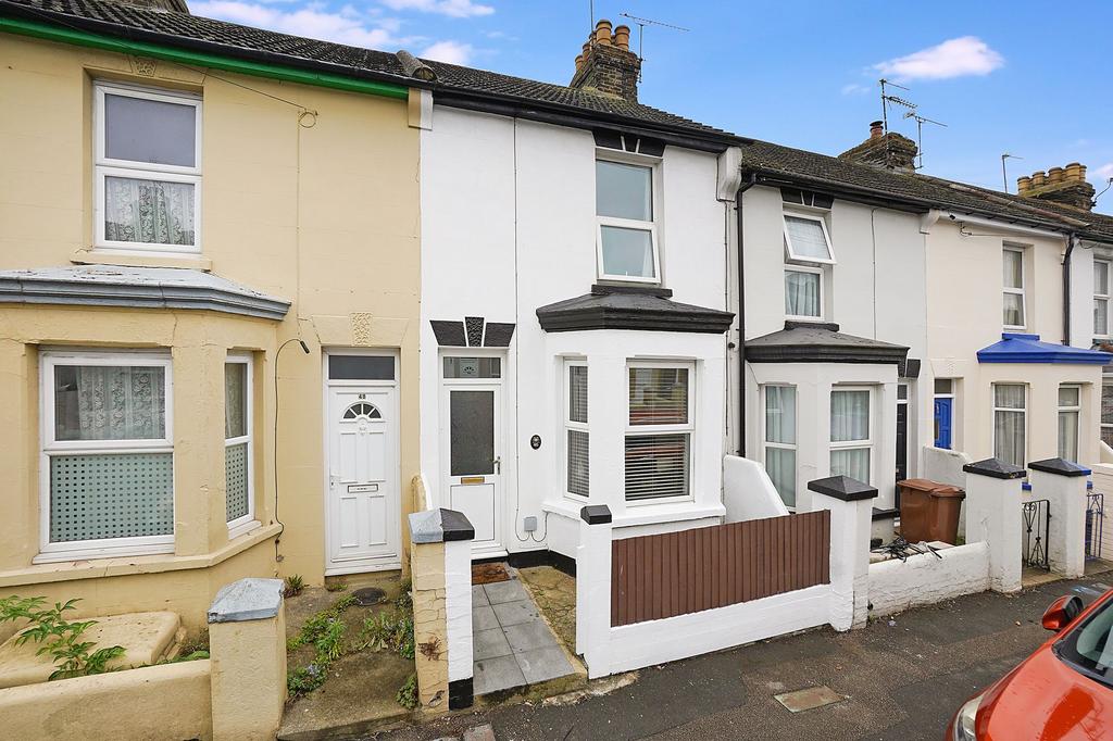 King Edward Road, Gillingham, ME7 2 bed terraced house for sale £230,000