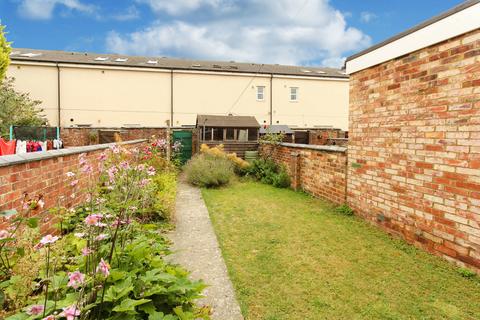 3 bedroom terraced house for sale, Hatton Park Road, Wellingborough NN8