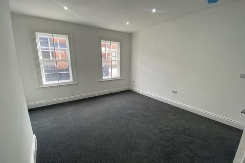 1 bedroom apartment to rent, Flat 1 , 10a Carter Gate