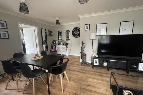 4 bedroom end of terrace house for sale, Beacon Hill Road, Newark