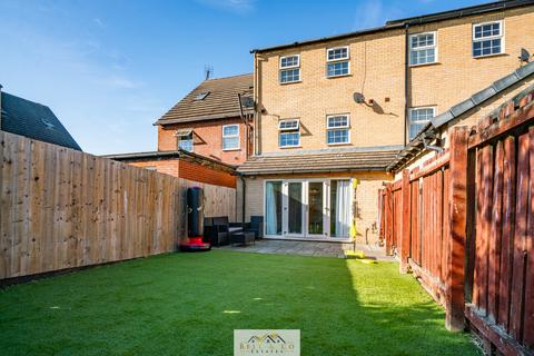 4 bedroom townhouse for sale, Carlton Gate Drive, Sheffield S26