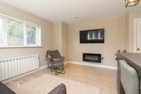 2 bedroom ground floor flat for sale, Palmerston Avenue, Wilnecote