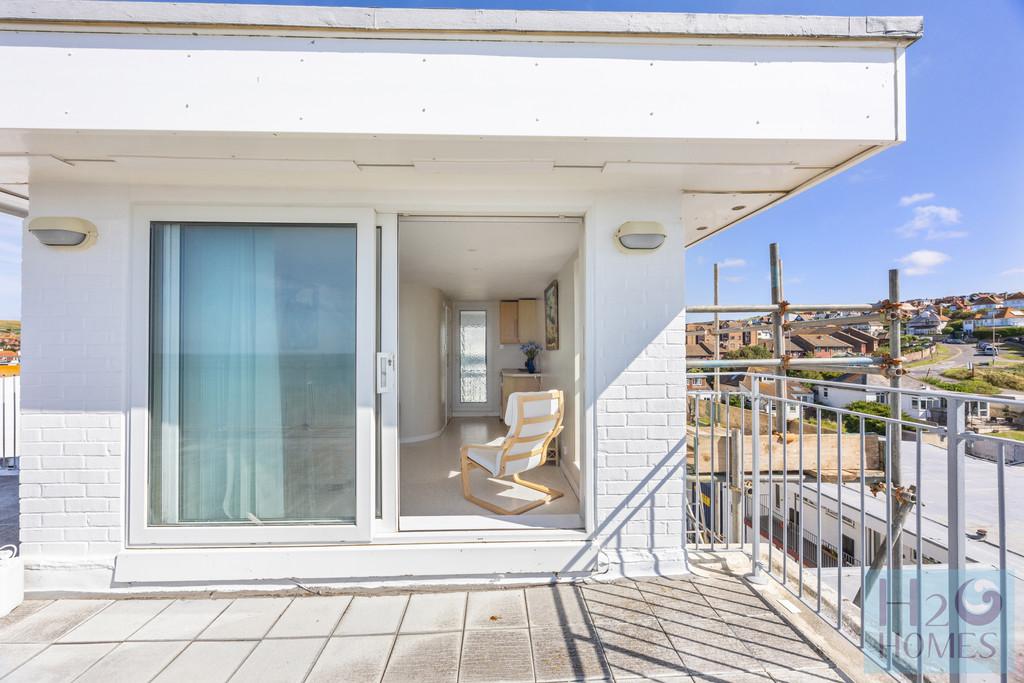 High Street, High Cliff Court, 26b-011