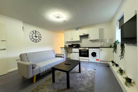 2 bedroom flat to rent, Hertford Court,Vicarage Lane, London E6