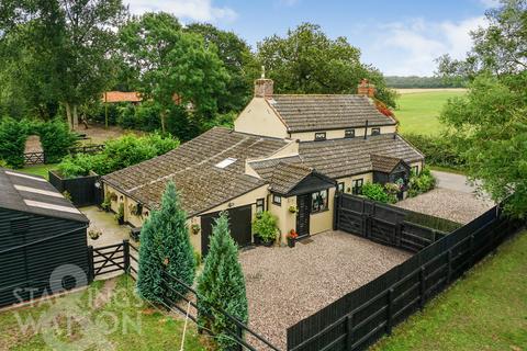 2 bedroom cottage for sale, Nogdam End, Norton Subcourse, Norwich