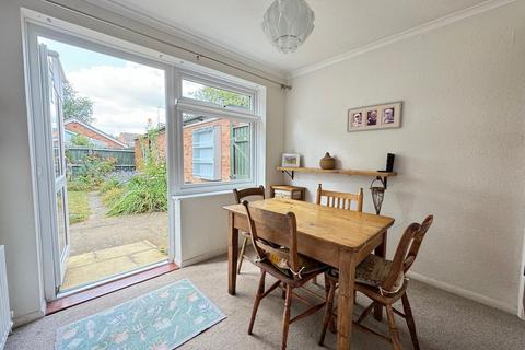 37 Wincote Close, Kenilworth, CV8 2QE