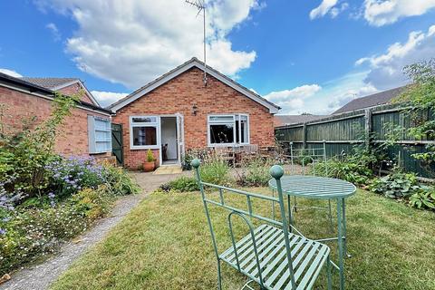37 Wincote Close, Kenilworth, CV8 2QE