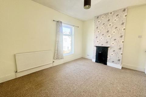 120 Fairmont Road, Grimsby, DN32 8DX