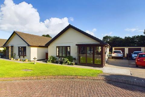 2 bedroom detached bungalow for sale, Heol Ffynnonau, Peniel, Carmarthen