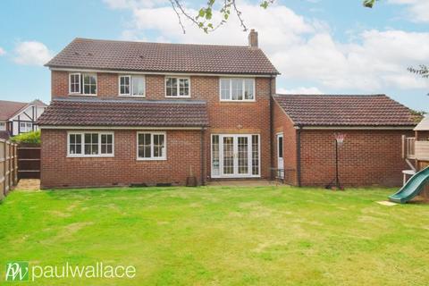 4 bedroom detached house for sale, Long Grove Close, Broxbourne