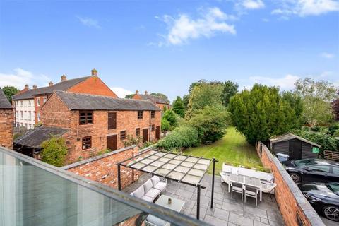 4 bedroom character property for sale, Anglesey House, 61 Welsh Row, Nantwich