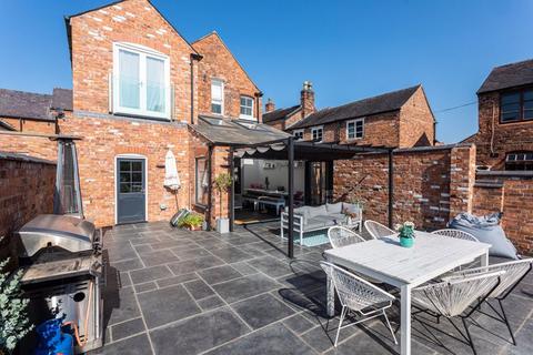 4 bedroom character property for sale, Anglesey House, 61 Welsh Row, Nantwich