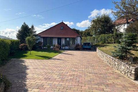 4 bedroom detached house for sale, Albert Drive, Deganwy