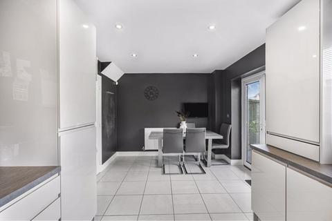 2 Briscoe Walk, Middleton, Manchester, M24 4LG