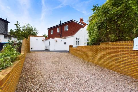 5 bedroom semi-detached house for sale, FOXON LANE, CATERHAM ON THE HILL