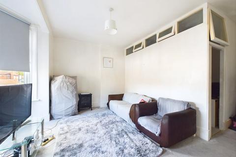 1 bedroom apartment for sale, CATERHAM VALLEY