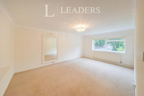 2 bedroom flat to rent, Eastbury Court