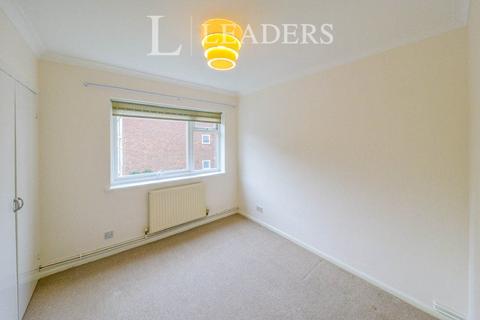 2 bedroom flat to rent, Eastbury Court