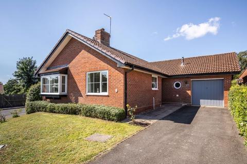 2 bedroom detached bungalow for sale, Barnett Way, Uckfield