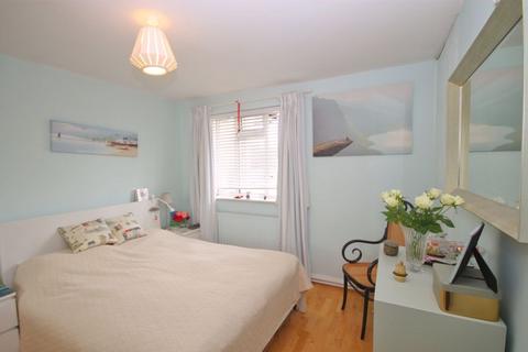 16a Goring Way, Greenford, UB6 9NL
