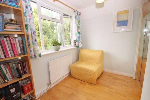 16a Goring Way, Greenford, UB6 9NL