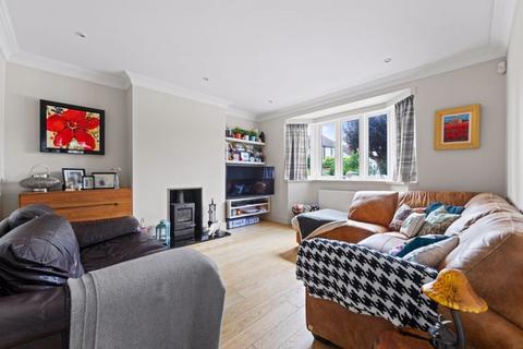 3 bedroom semi-detached house for sale, Manor Way, Worcester Park