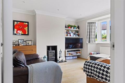 3 bedroom semi-detached house for sale, Manor Way, Worcester Park