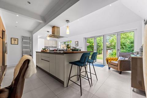 24 Manor Way, Worcester Park, KT4 7PH