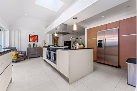 24 Manor Way, Worcester Park, KT4 7PH