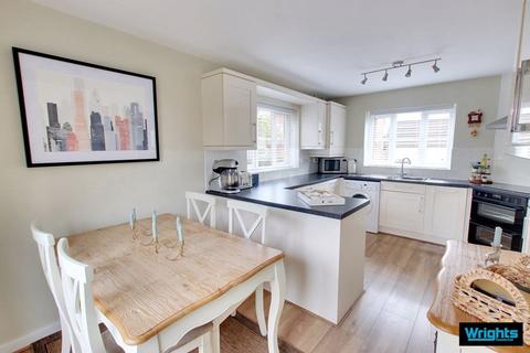 11 Swift Drive, Trowbridge, BA14 7FR