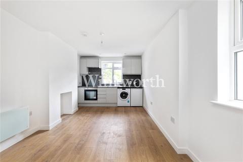 Studio to rent, Duckett Road, London, N4