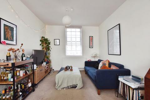 2 bedroom flat for sale, Endless Street, Salisbury *VIDEO TOUR*