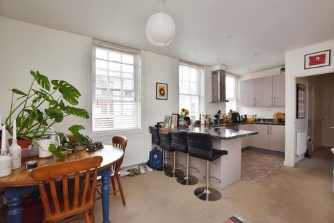 2 bedroom flat for sale, Endless Street, Salisbury *VIDEO TOUR*