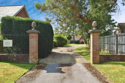 4 bedroom detached house for sale, Grove Court, Salisbury                                                                              *VIDEO TOUR*