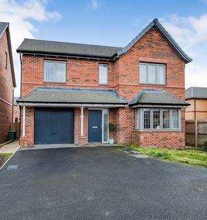 4 bedroom detached house for sale, Park Hill View, Wakefield WF1