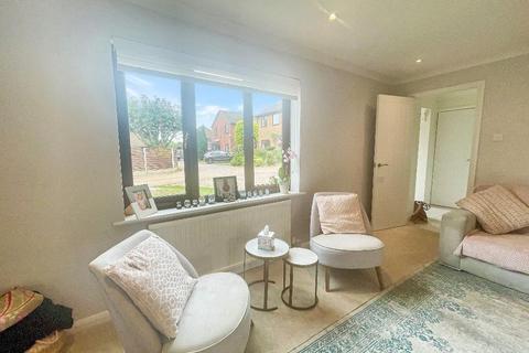 59 Maywater Close, South Croydon, CR2 0RS