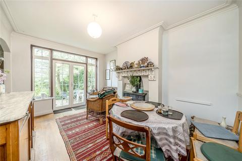 3 bedroom semi-detached house for sale, London SW13