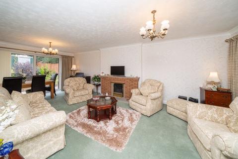 3 bedroom detached bungalow for sale, 25 Maidendale Road, Kingswinford DY6