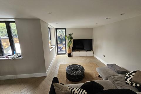 4 bedroom house share to rent, Clarence Avenue, London SW4