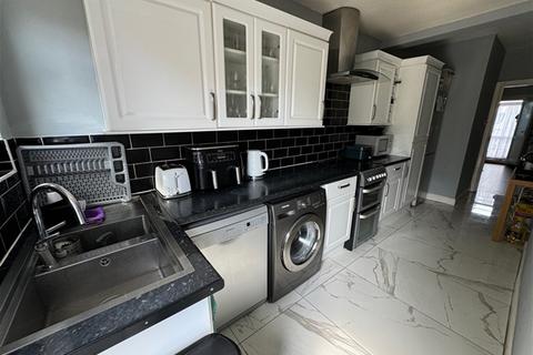 3 bedroom terraced house for sale, FLORA GARDENS, CHADWELL HEATH RM6