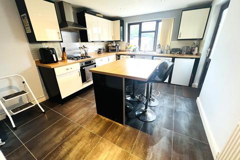 3 bedroom semi-detached house for sale, Broad Lane South, Wednesfield