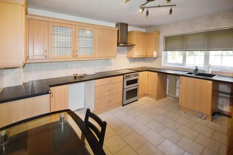 3 bedroom end of terrace house for sale, Broomhill Road, Chesterfield S41