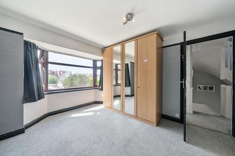 30 Worcester Close, Mitcham, CR4 1SP