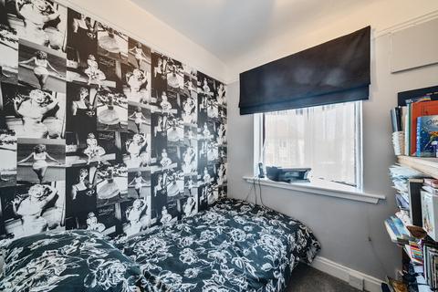 30 Worcester Close, Mitcham, CR4 1SP